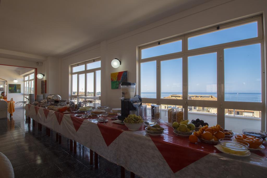 Hotel La Perla Tropea Esterno foto
