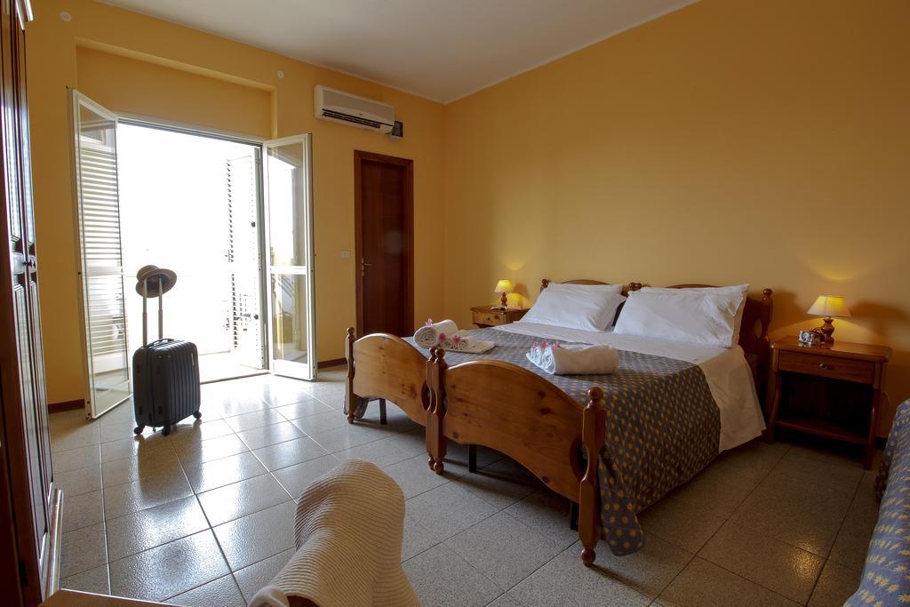 Hotel La Perla Tropea Esterno foto